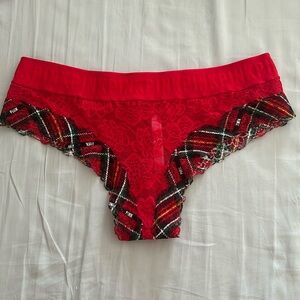 Cheeky vs pink panty